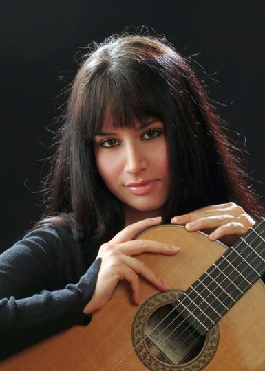 Monica Cremona -Classical Guitarist