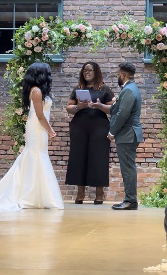 Elle Is For Love: The Wedding Officiant