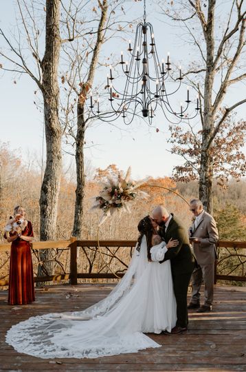 Lakeview Barn & Lodge