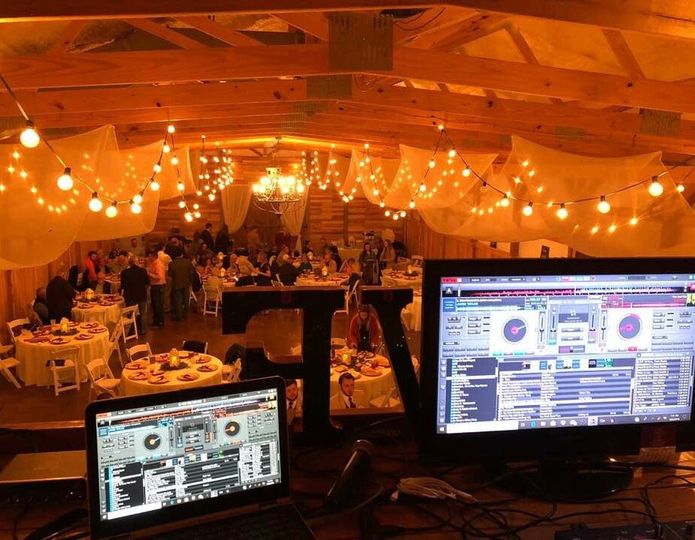 806 Dj's and Karaoke