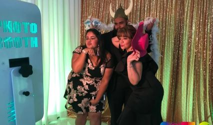 SoFlo Photobooth Gals