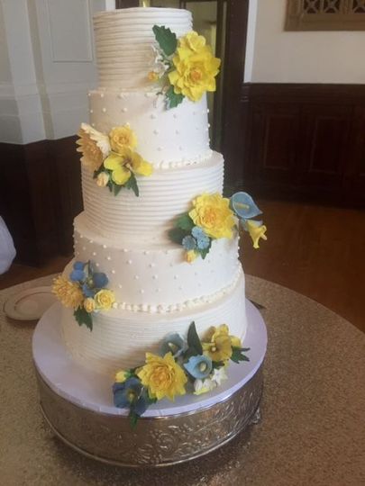 Gt Treats Llc Wedding Cake Louisville Ky Weddingwire