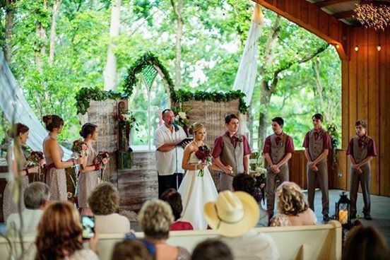 Moore Farms Rustic Weddings & Event Barns