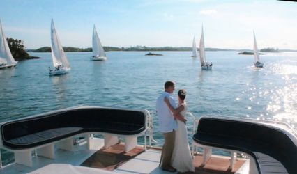 UberVida Celebration Yacht