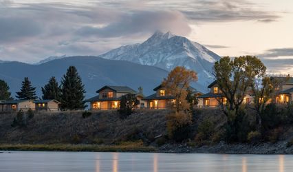 Yellowstone Valley Lodge