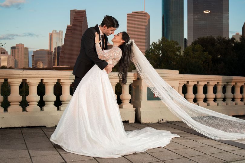LC BRIDAL & EVENT COMPANY