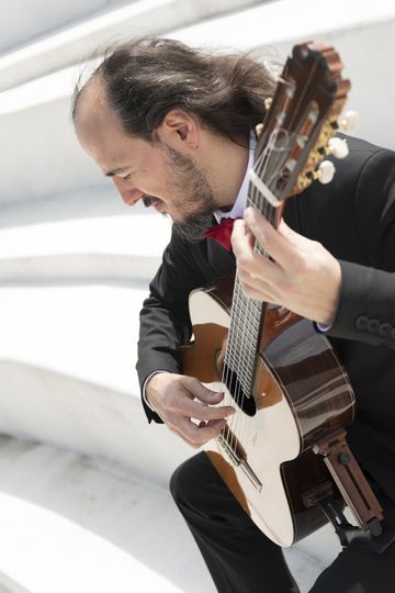Guido Sanchez Portuguez, Guitarist