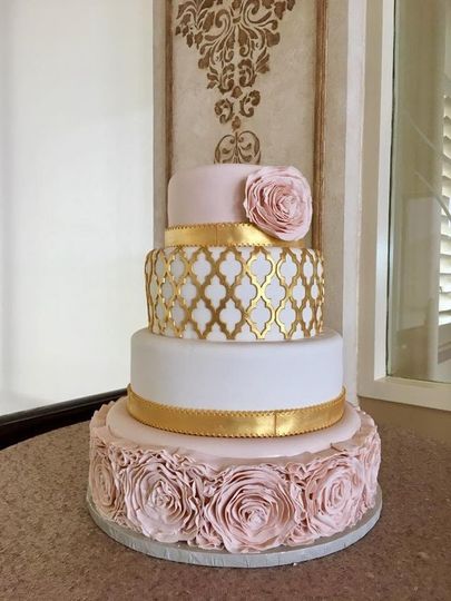 Incredible Edibles Bakery Wedding Cake Virginia Beach Va