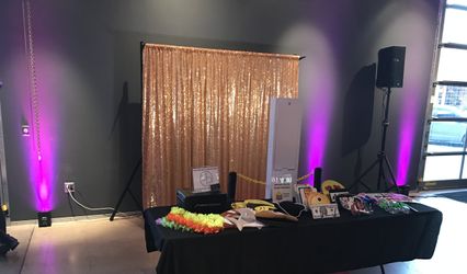 Milwaukee's Favorite Photo Booth