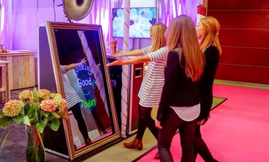 Nashville Magic Mirror Photo Booth