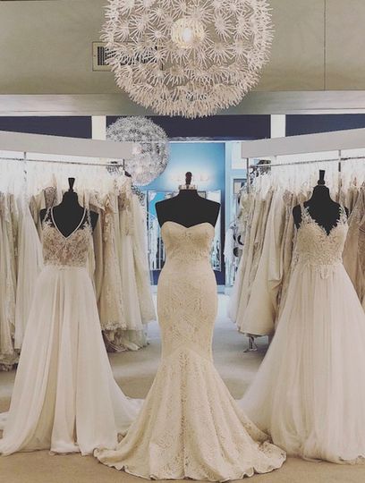 New York Bride Co Dress Attire Syracuse Ny Weddingwire