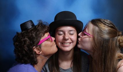 Samantha Marie Photography and Photo Booth