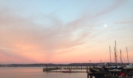 Pier 701 Restaurant & Bar
