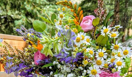 Fanciful Floral Design and Wedding Planning
