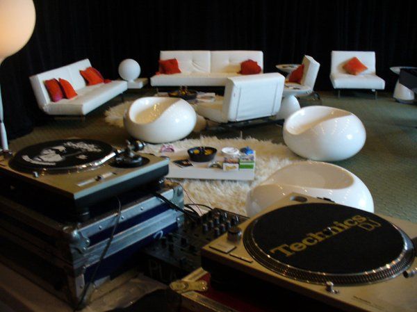 Greenroom Decor