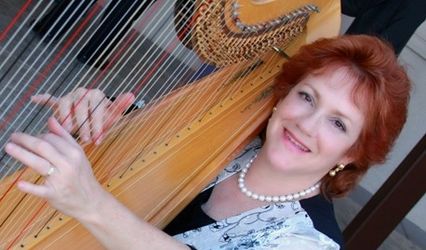 Harpist Naomi Alter