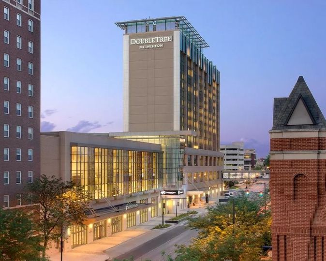 DoubleTree Hotel by Hilton Cedar Rapids Convention Center Complex