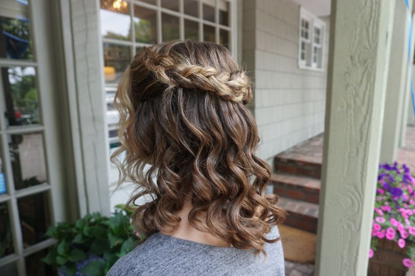 Aura Salon & Style Bar