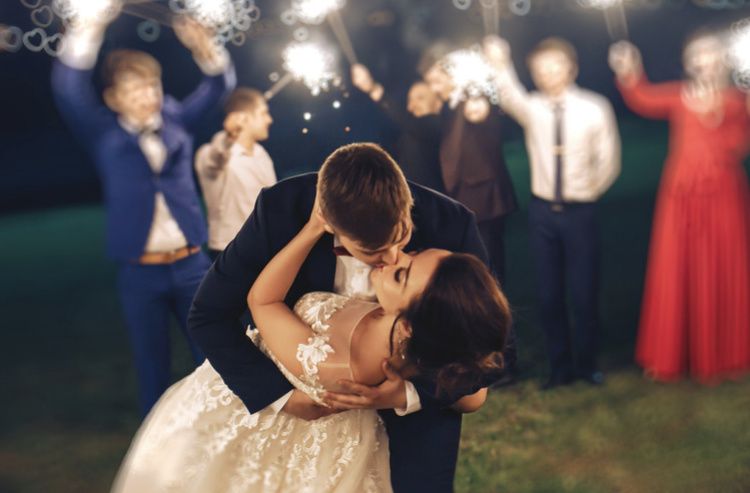 Luxury Signings - 212 Weddings & Services