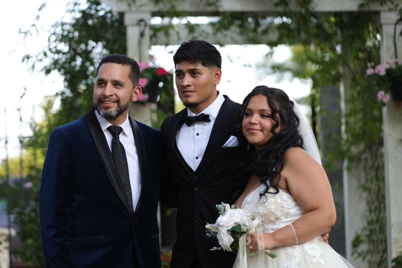Eric Tomala Officiant