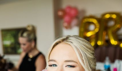 Lips to Lashes
