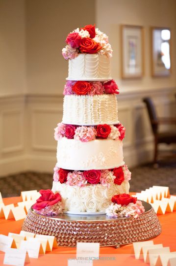 Buttercream Wedding Cakes Wedding Cake Saint Paul Mn Weddingwire