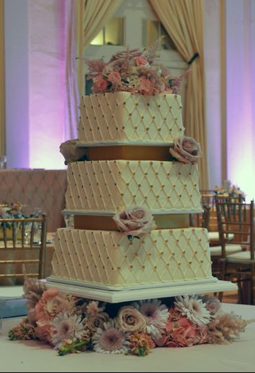 Buttercream Wedding Cakes Wedding Cake Saint Paul Mn Weddingwire