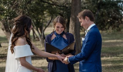 Danielle Roof - Wedding Officiant