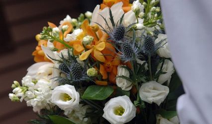 Clementine Floral at The Perfect Package