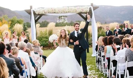 Cloud 9 Weddings & Papers