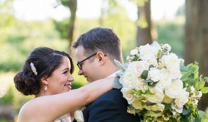 Two Poppies Floral and Vintage Rentals