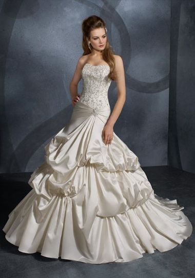http://twitter.com/dreamwedding23