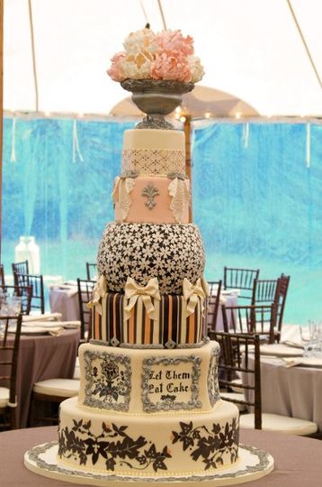 fleur de lisa cakes