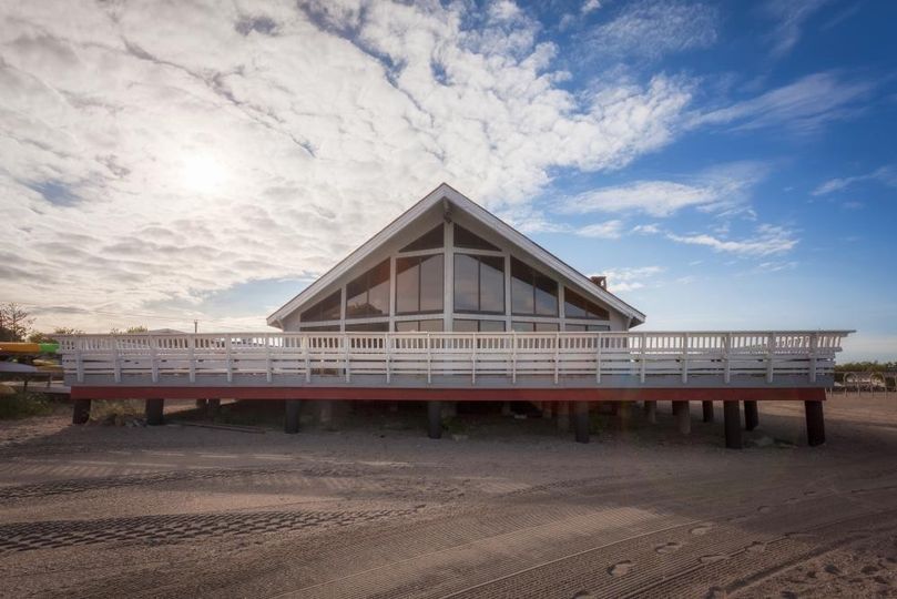 The Pavilions at Penfield Beach