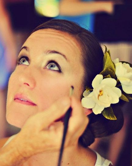 www.bridalhaironmaui.com