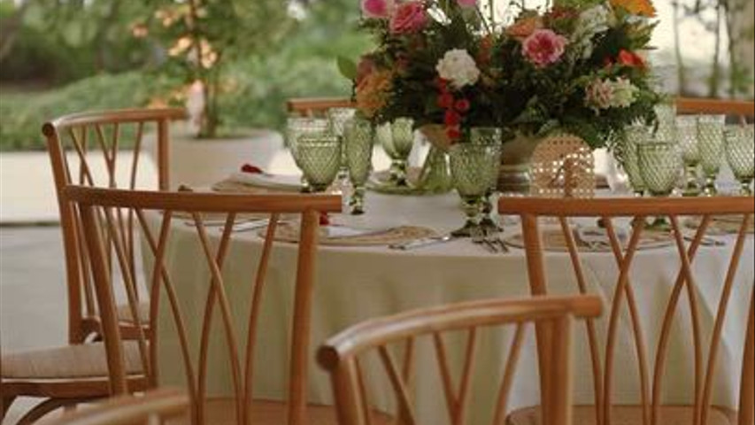 Elegant Bridal Beauty - Amanda & Matt 