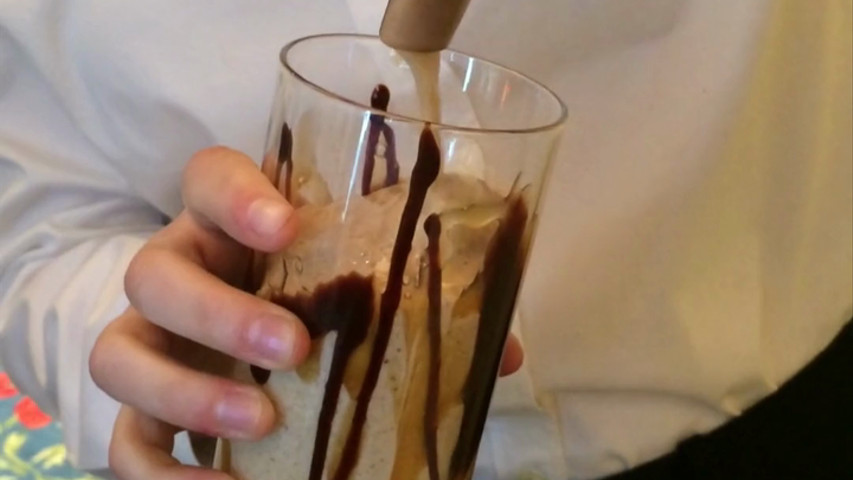 Espresso Dave's Frozen Mochaccino