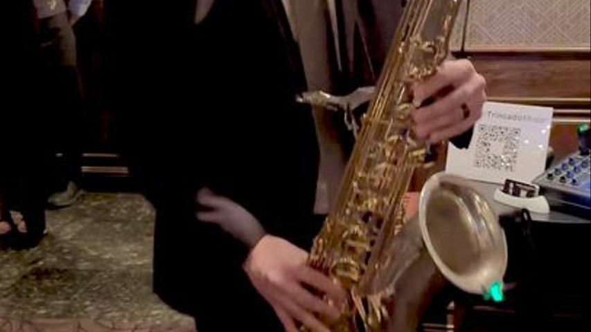 Elegant Live Saxophone Entertainment