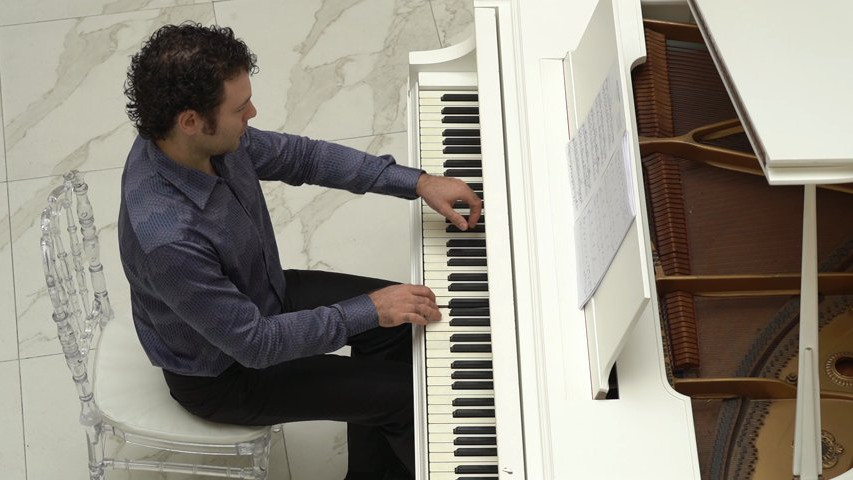 Cocktail Hour Piano Varied Music