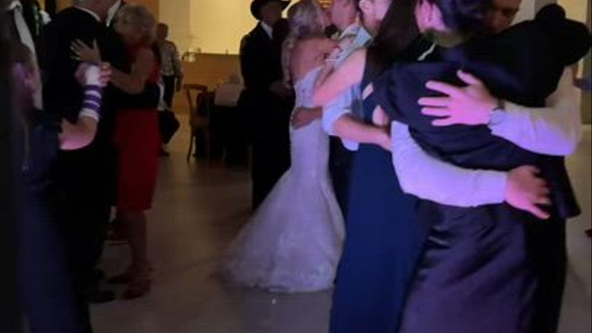 Wedding Slow Dancing