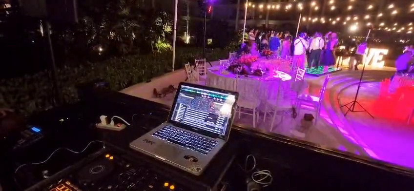 Top Dj,s ! No full songs just pure mixes.