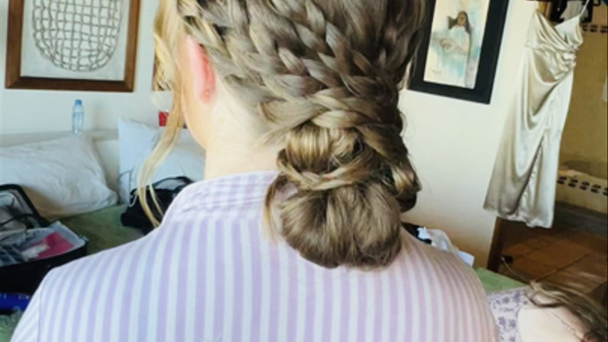 hairstyle