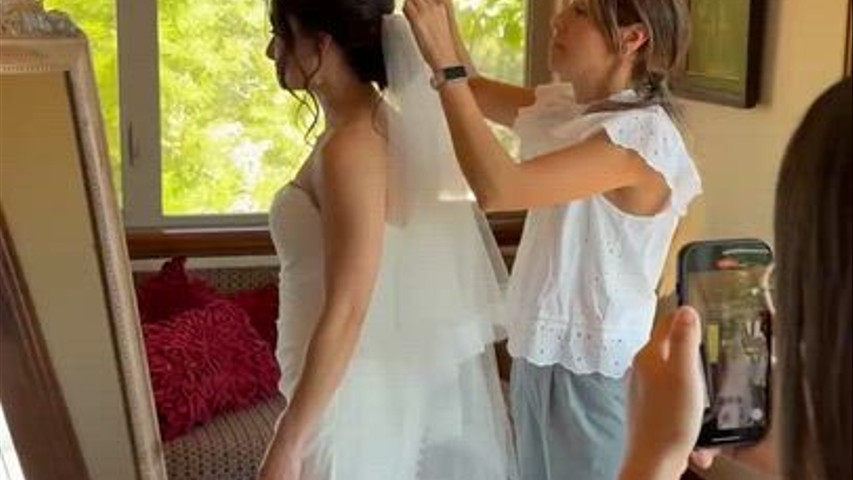 Veil Attachment on Low Bun