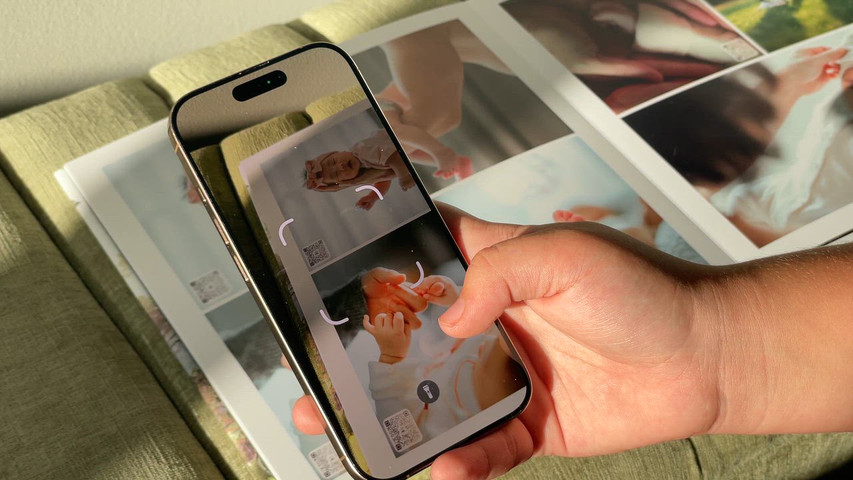 Simply Point, Scan and Relive