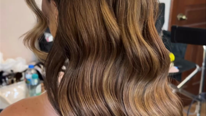 Hollywood waves