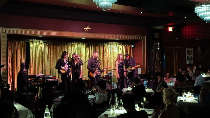 La Stella Showcase 