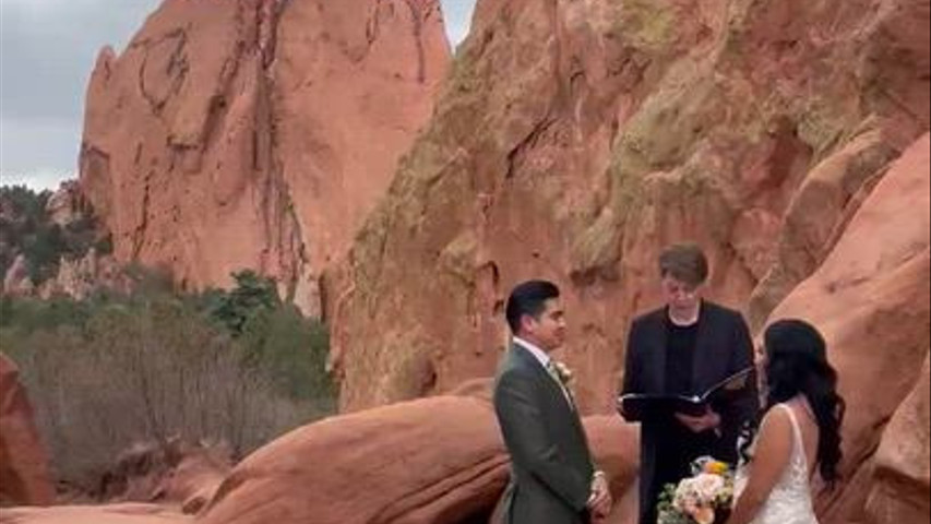 Elopement at Garden of the Gods