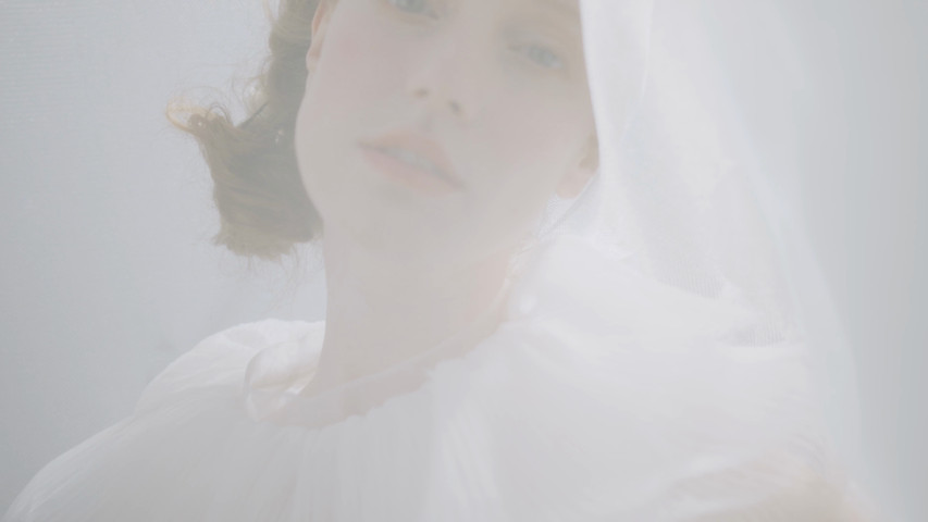 Olga Thomas/luxury bright and airy wedding photographer