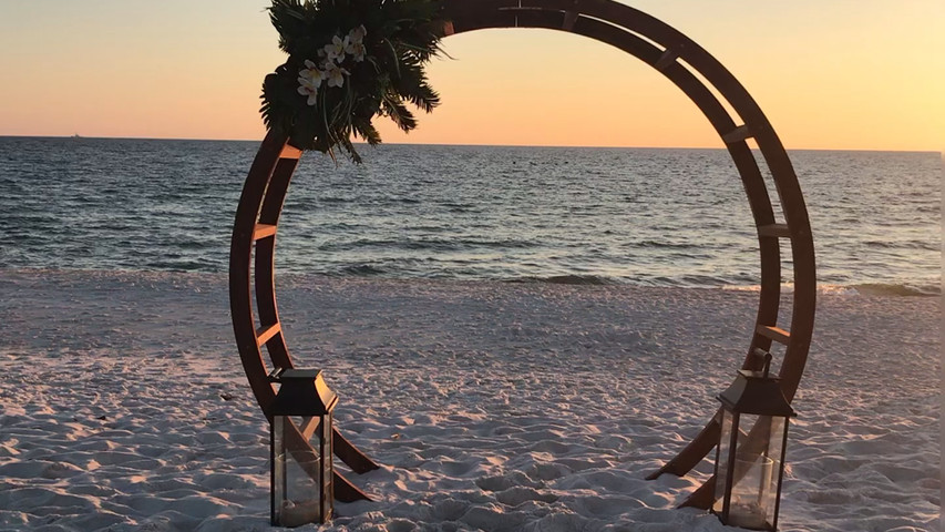 Circle wooden arch