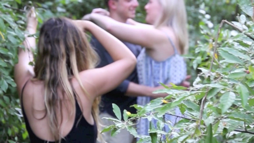 Behind the scenes/ Beach Engagement shoot 